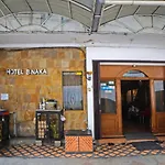 Oyo 92266 Hotel Binaka Medan
